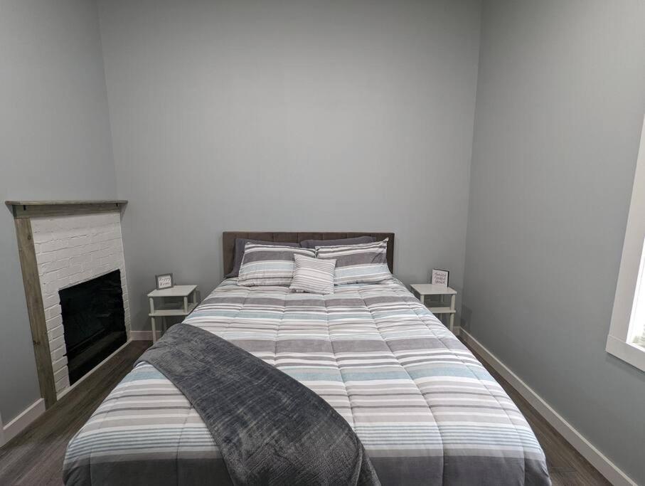 Summerlee Suite - Beautiful Remodeled Farmhouse Oak Hill Екстер'єр фото